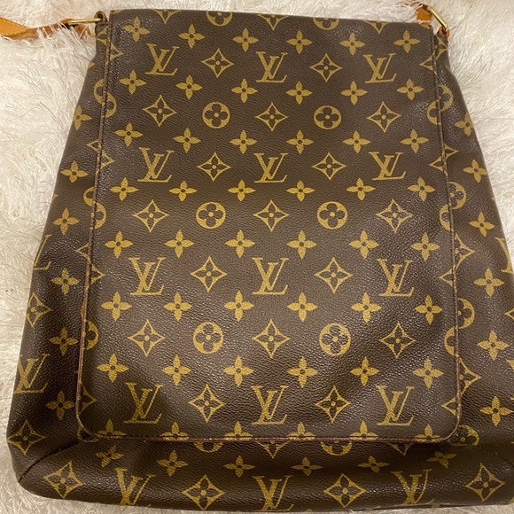 Vintage Louis Vuitton Crossbody Messenger Bag - Picture 3 of 16